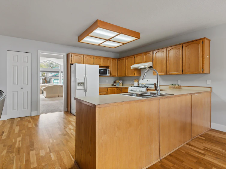 19637 Maple Place, Pitt Meadows, BC, V3Y 2L3 - 13