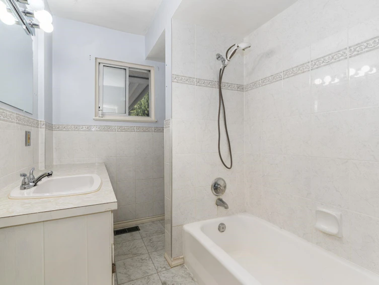 8111 113b Street, Delta, BC, V4C 5G2 - 12