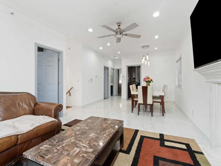 426 E 18th Avenue, Vancouver, BC, V5V 1G1 - 6