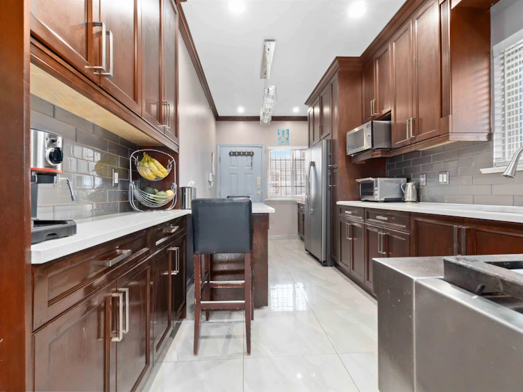 426 E 18th Avenue, Vancouver, BC, V5V 1G1 - 9