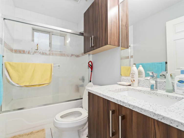 426 E 18th Avenue, Vancouver, BC, V5V 1G1 - 22