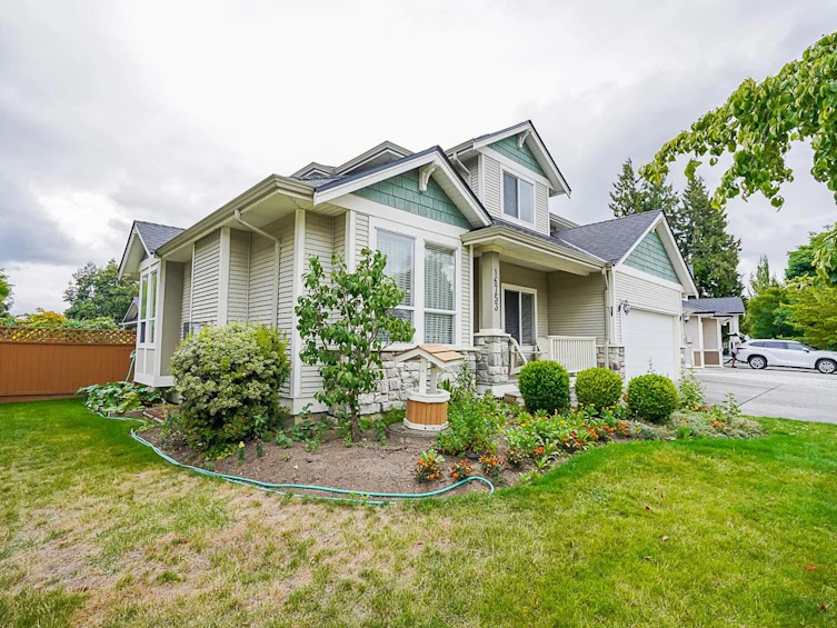 16753 61 Avenue, Surrey, BC, V3S 1W2 - 2