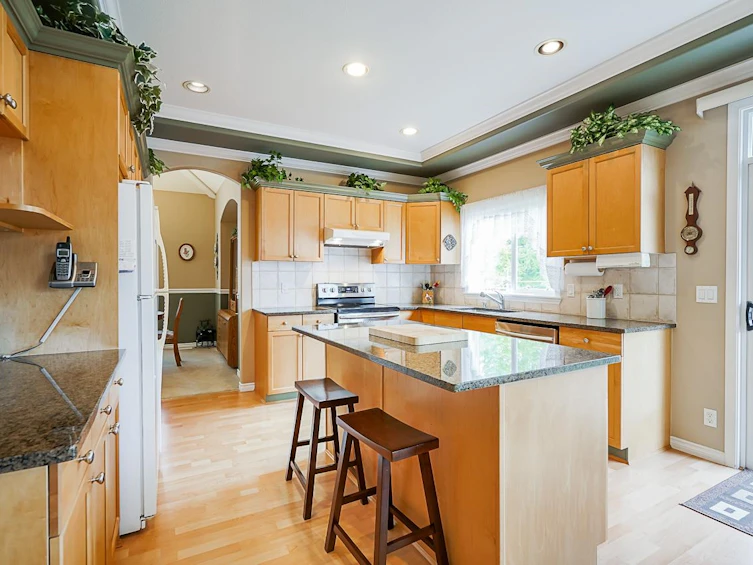16753 61 Avenue, Surrey, BC, V3S 1W2 - 11