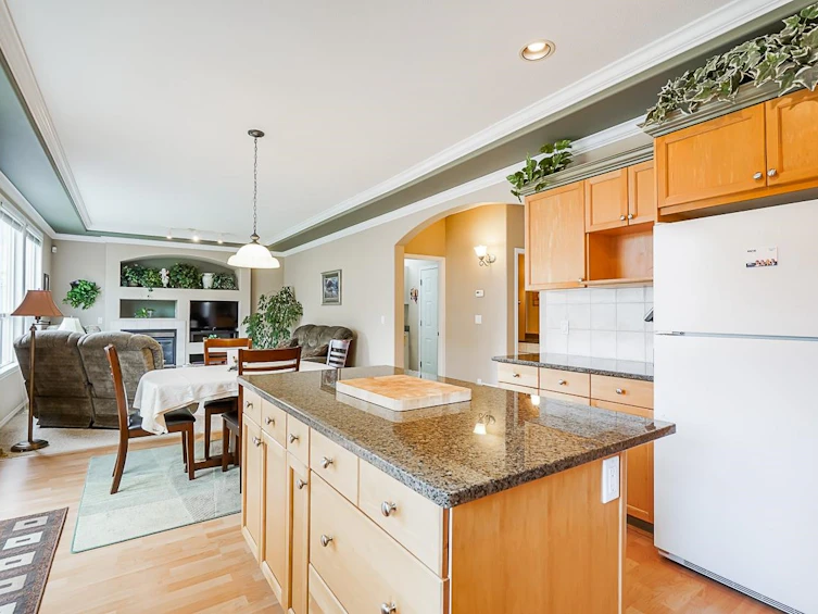 16753 61 Avenue, Surrey, BC, V3S 1W2 - 13