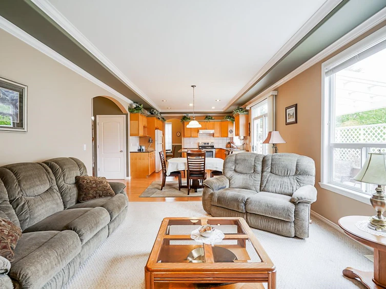 16753 61 Avenue, Surrey, BC, V3S 1W2 - 17
