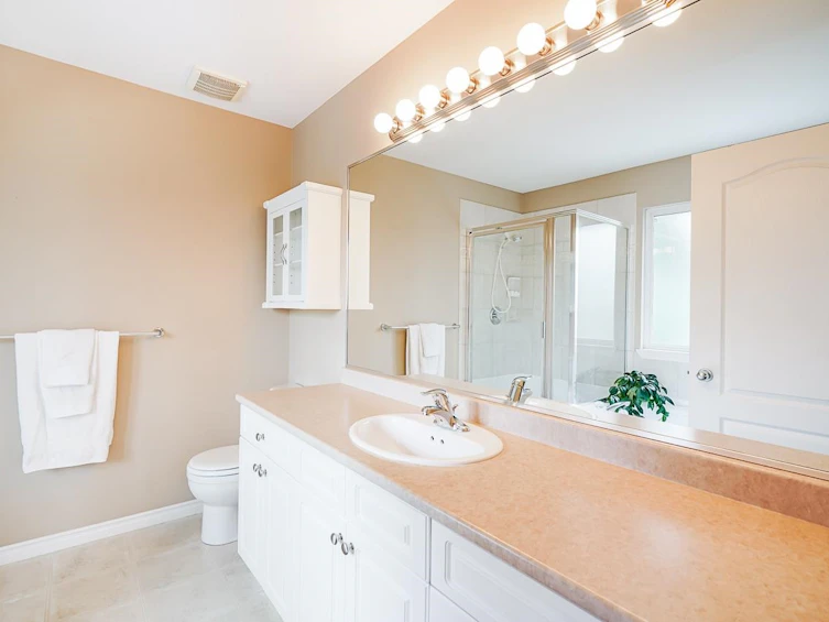 16753 61 Avenue, Surrey, BC, V3S 1W2 - 23