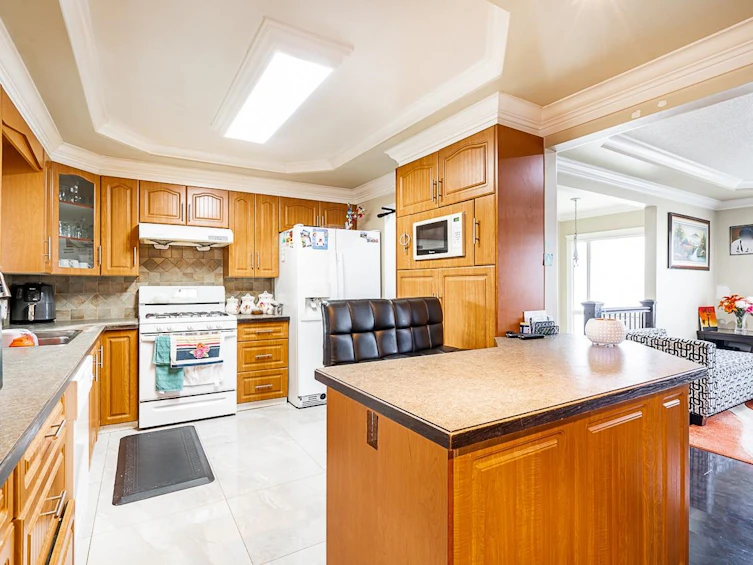 12370 95 Avenue, Surrey, BC, V3V 1N8 - 9