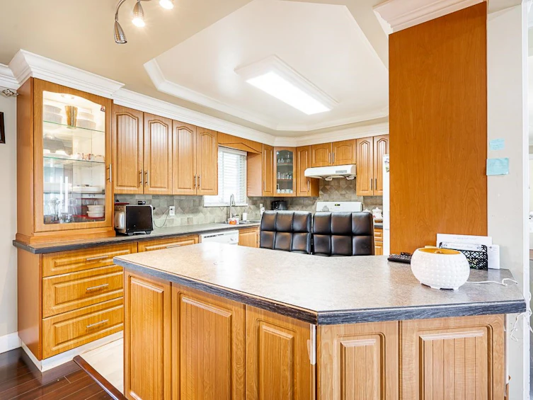 12370 95 Avenue, Surrey, BC, V3V 1N8 - 10