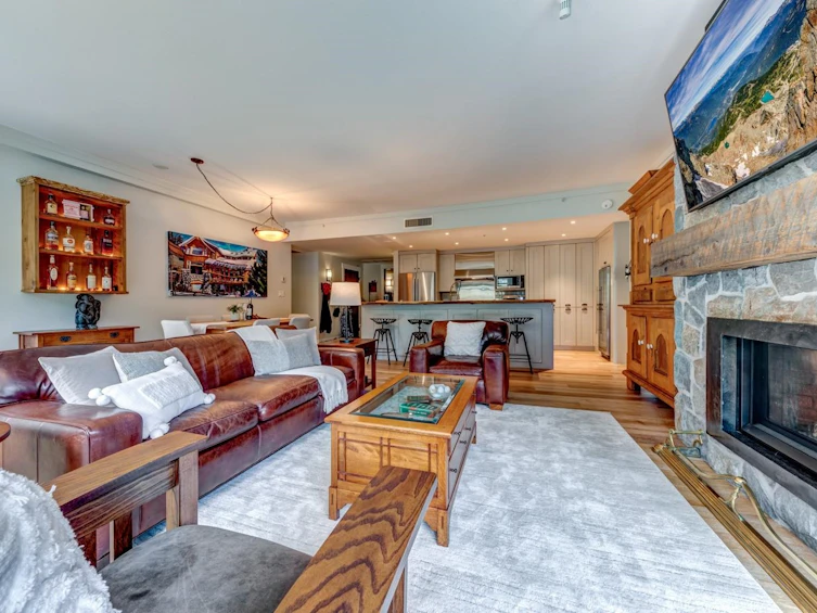 314-2202 Gondola Way, Whistler, BC, V8E 0M7 - 6