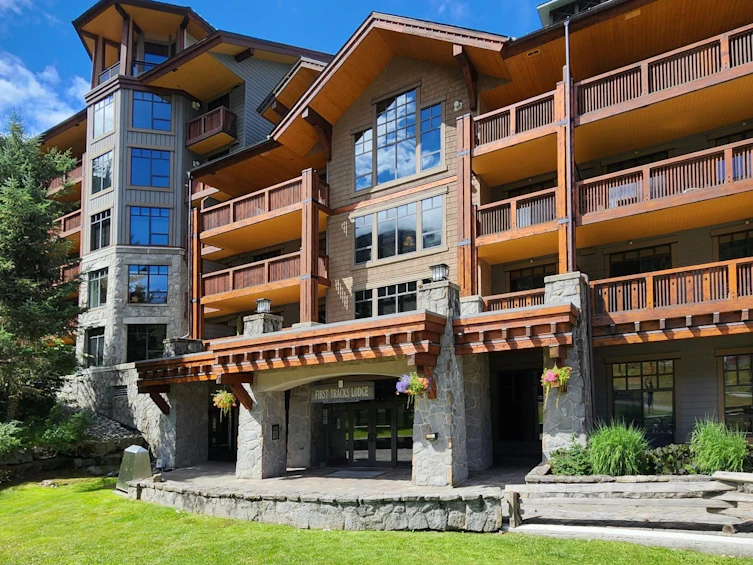 314-2202 Gondola Way, Whistler, BC, V8E 0M7 - 2