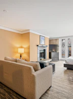 502/504 4050 Whistler Way