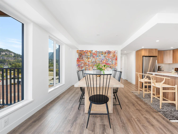 311-1365 Pemberton Avenue, Squamish, BC, V8B 1B7 - 6