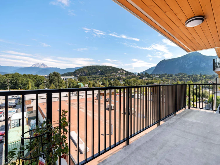 311-1365 Pemberton Avenue, Squamish, BC, V8B 1B7 - 30