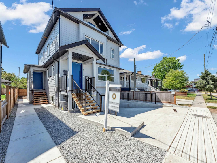 1-3320 East 44th Avenue, Vancouver, BC, V5R 3B4 - 29