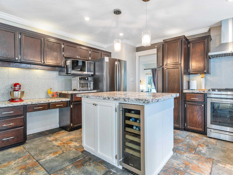 16247 South Glenwood Crescent, Surrey, BC, V4N 1W9 - 16