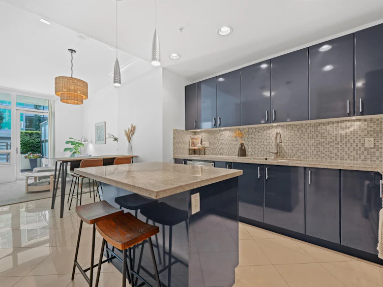 102-172 Victory Ship Way, North Vancouver, BC, V7L 0B5