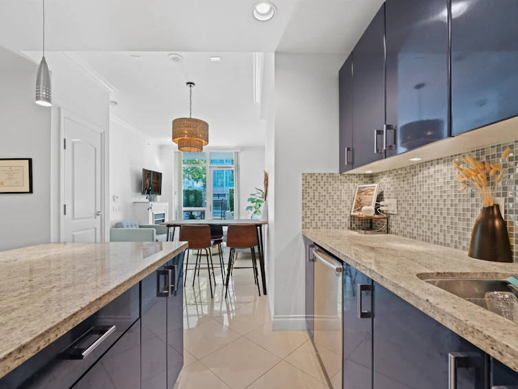 102-172 Victory Ship Way, North Vancouver, BC, V7L 0B5 - 2