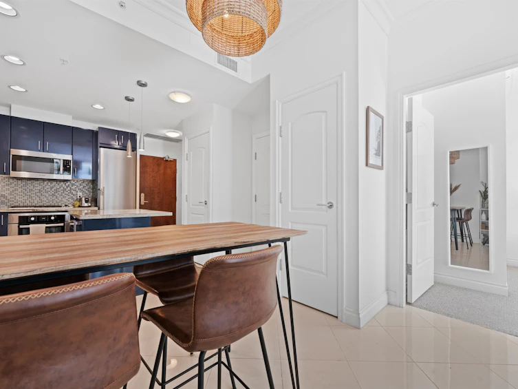 102-172 Victory Ship Way, North Vancouver, BC, V7L 0B5 - 13