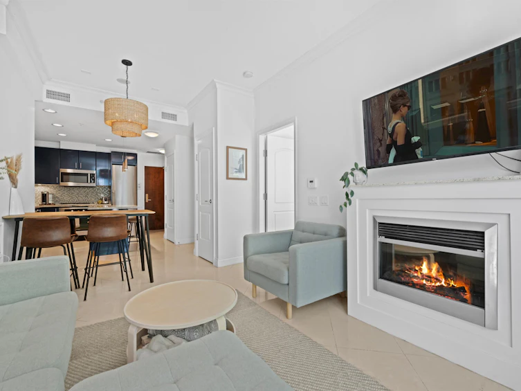 102-172 Victory Ship Way, North Vancouver, BC, V7L 0B5 - 15