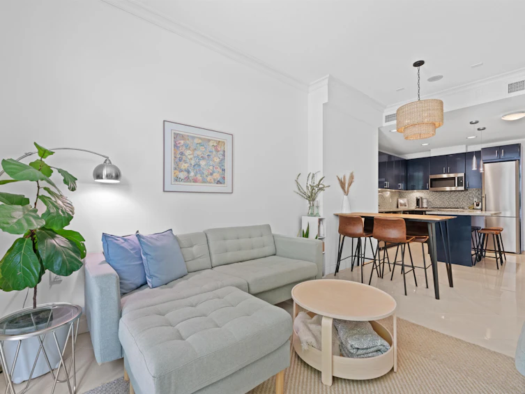 102-172 Victory Ship Way, North Vancouver, BC, V7L 0B5 - 16