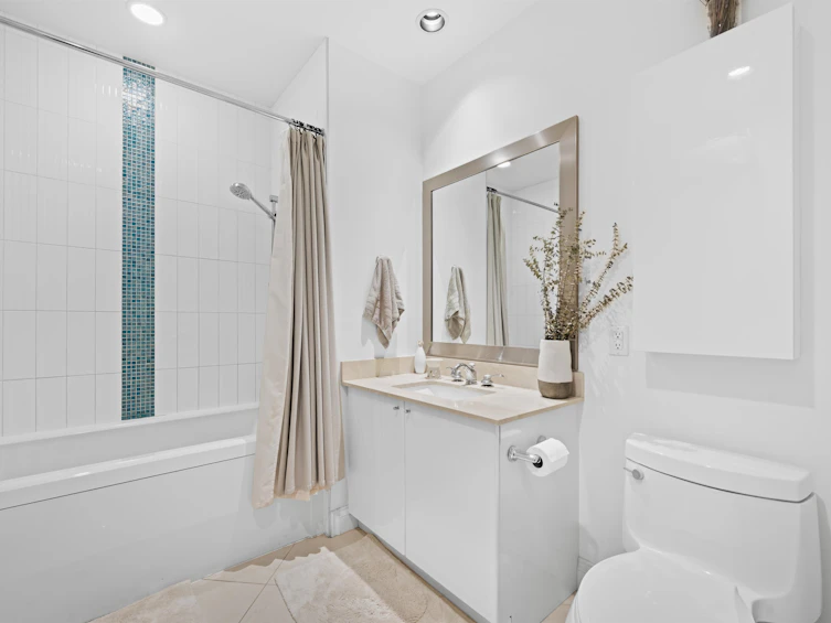 102-172 Victory Ship Way, North Vancouver, BC, V7L 0B5 - 22