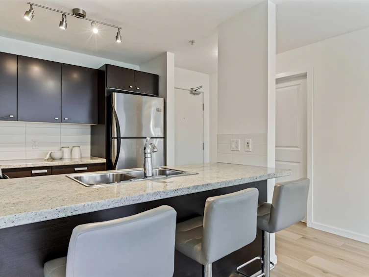 303-18755 68 Avenue, Surrey, BC, V4N 0Z9 - 9