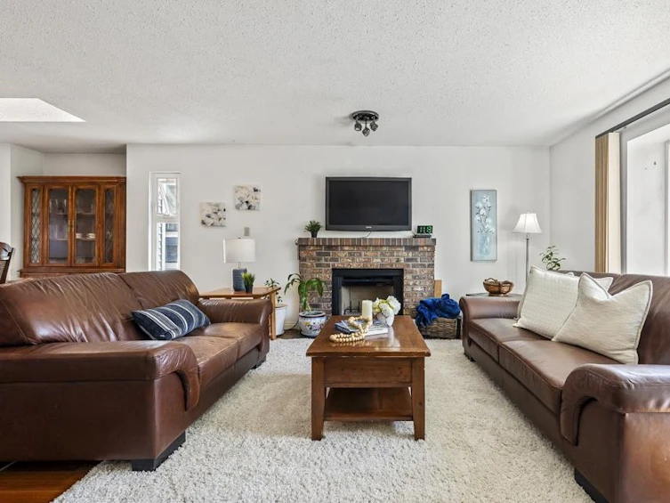 15251 97 Avenue, Surrey, BC, V3R 8C7 - 4