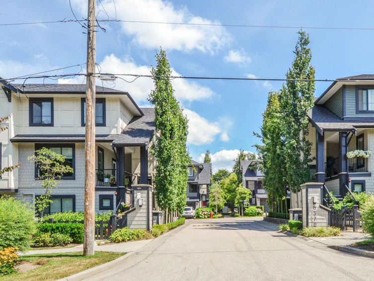 74-8570 204, Langley, BC, V2Y 0T9 - 28