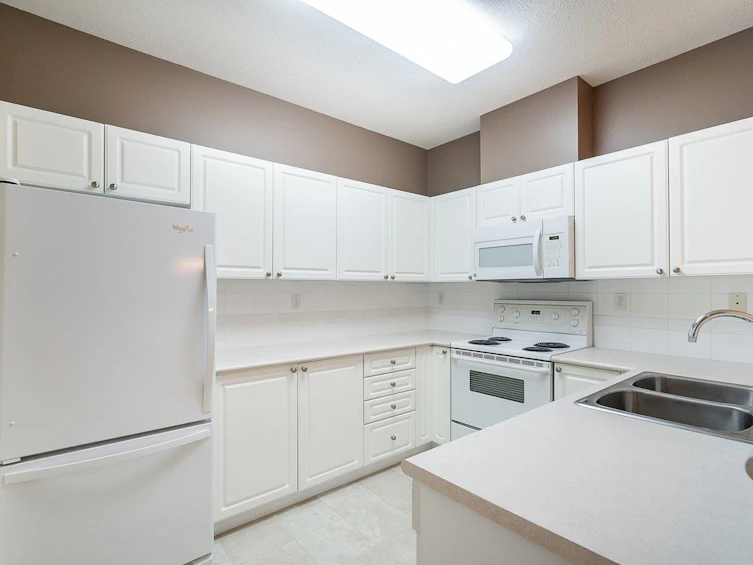206-5555 13a Avenue, Delta, BC, V4M 2E7 - 9