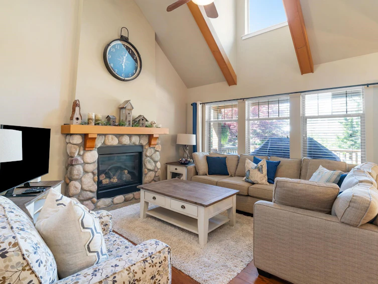 1849 Blackberry Lane, Cultus Lake, BC, V2R 0E1 - 8