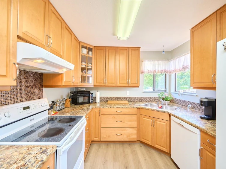 22675 Kendrick Loop, Maple Ridge, BC, V2X 8Y9 - 9