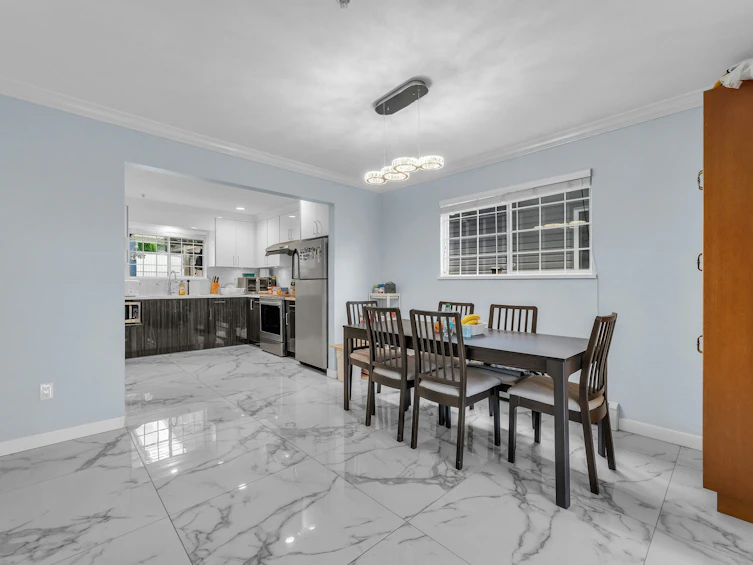 4652 Victoria Drive, Vancouver, BC, V5N 4N9 - 4