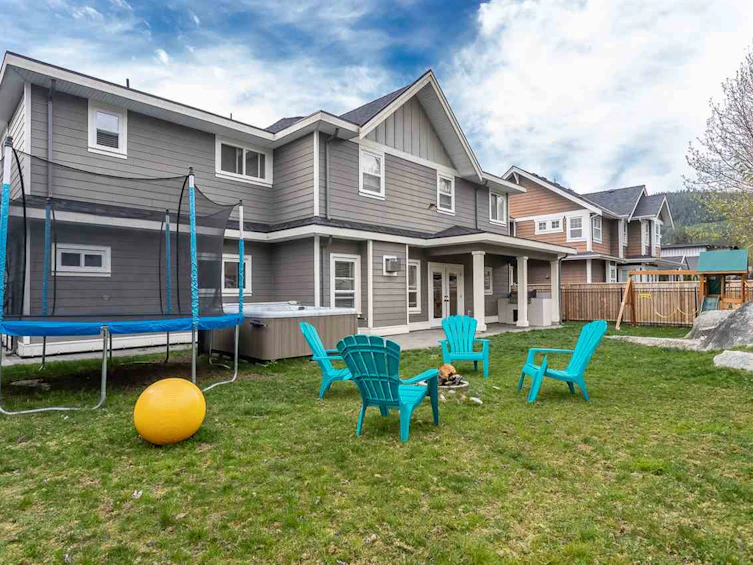 1021 Jay Crescent, Squamish, BC, V8B 0P2 - 35