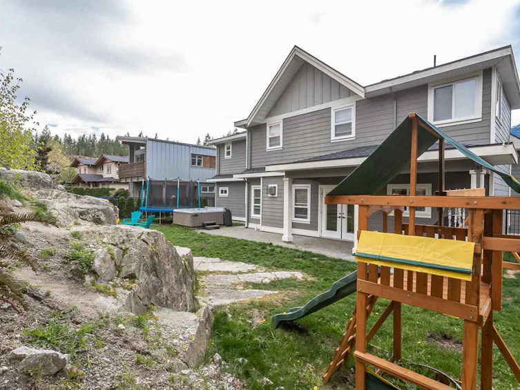 1021 Jay Crescent, Squamish, BC, V8B 0P2 - 37