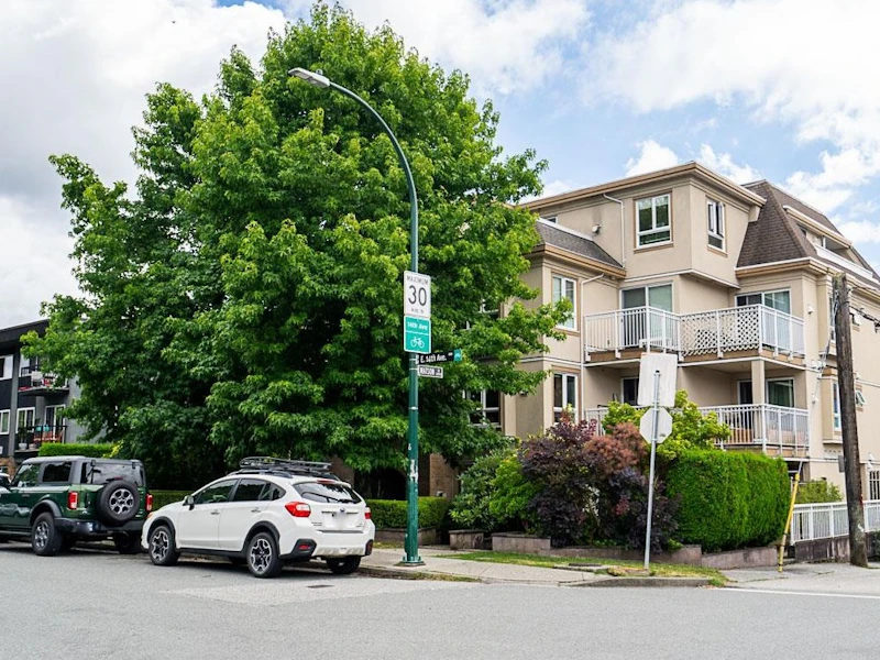 403 - 228 E 14th Avenue, Vancouver BC V5T 2M6
