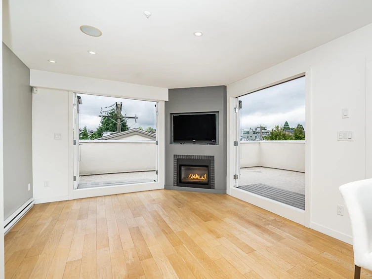 403-228 East 14th Avenue, Vancouver, BC, V5T 2M6 - 3
