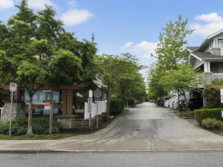 137-20033 70, Langley, BC, V2Y 3A2 - 27