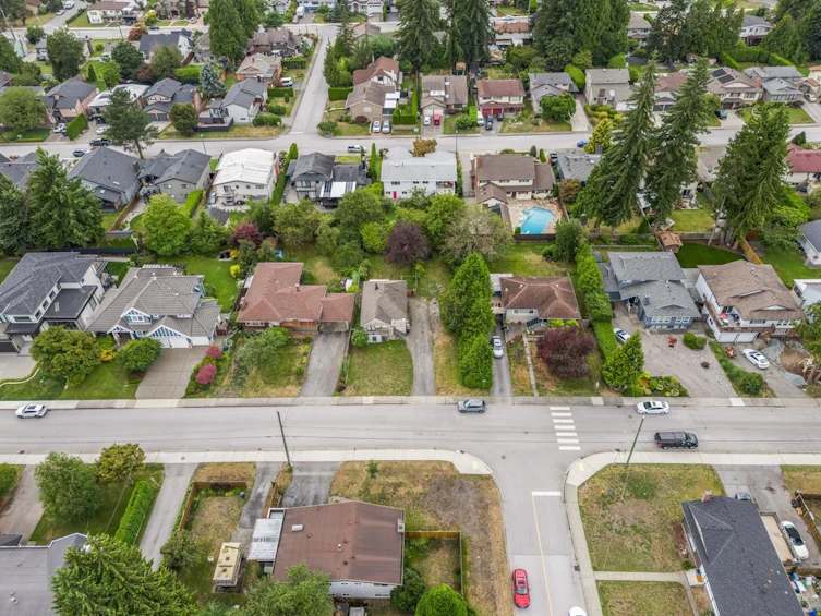 900 Lillian Street, Coquitlam, BC, V3J 5C4 - 37