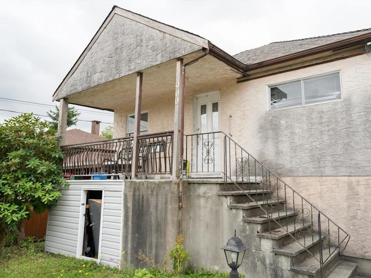 900 Lillian Street, Coquitlam, BC, V3J 5C4 - 35