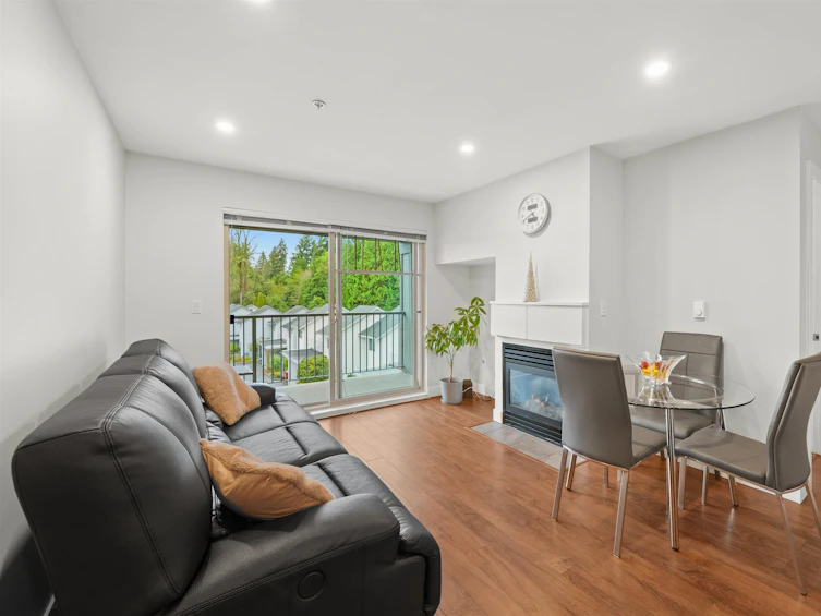 309-12020 207a Street, Maple Ridge, BC, V2X 8V2 - 2