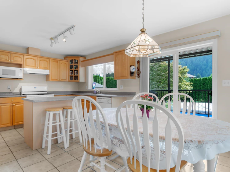 415 Juniper Place, Harrison Hot Springs, BC, V0M 1K0 - 14