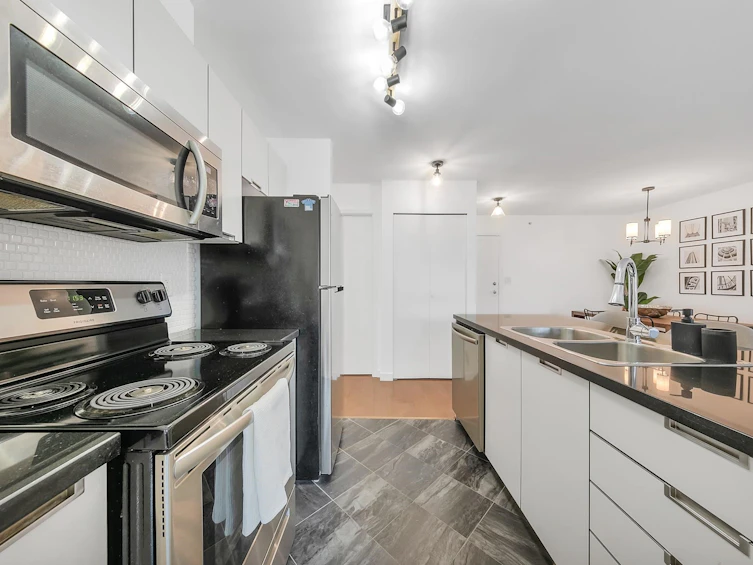302-1082 Seymour Street, Vancouver, BC, V6B 1X9 - 14
