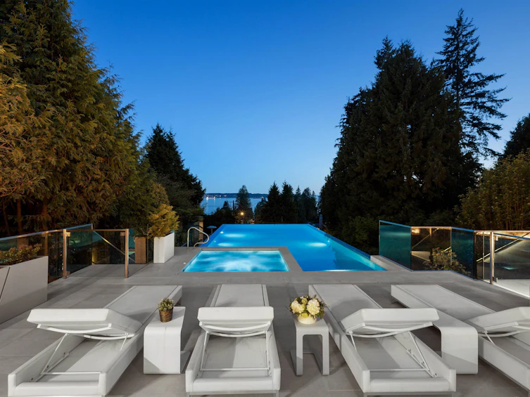 2919 Mathers Avenue, West Vancouver, BC, V7V 2J7 - 6