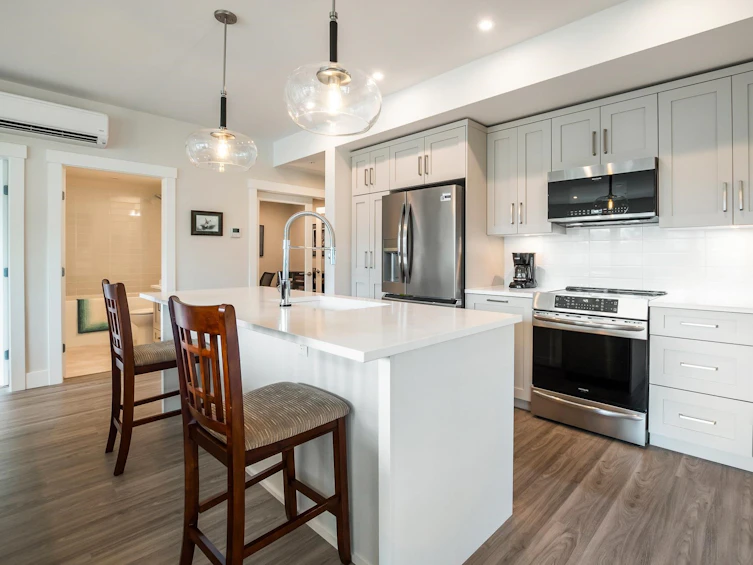 303-45745 Watson Road, Chilliwack, BC, V2R 6K3 - 3