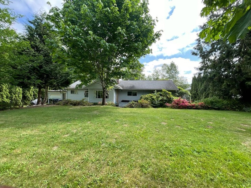 7468 194th Street, Surrey BC