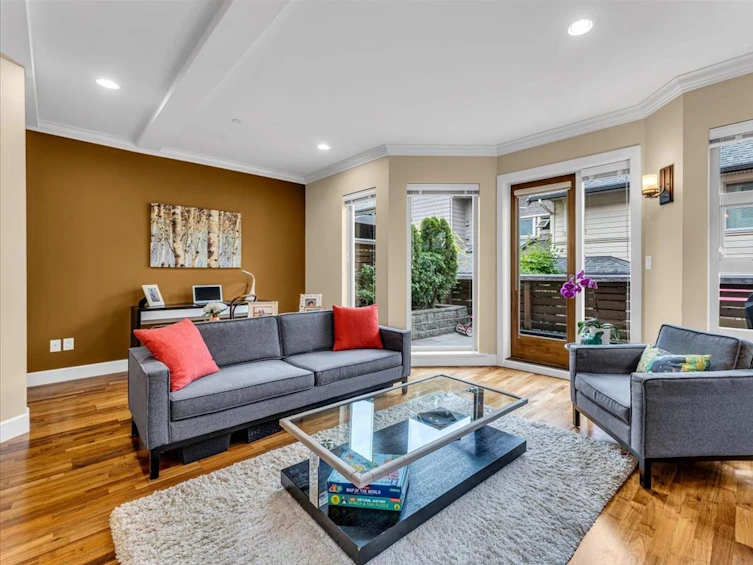 1-215 East 4th Street, North Vancouver, BC, V7L 1J1 - 2