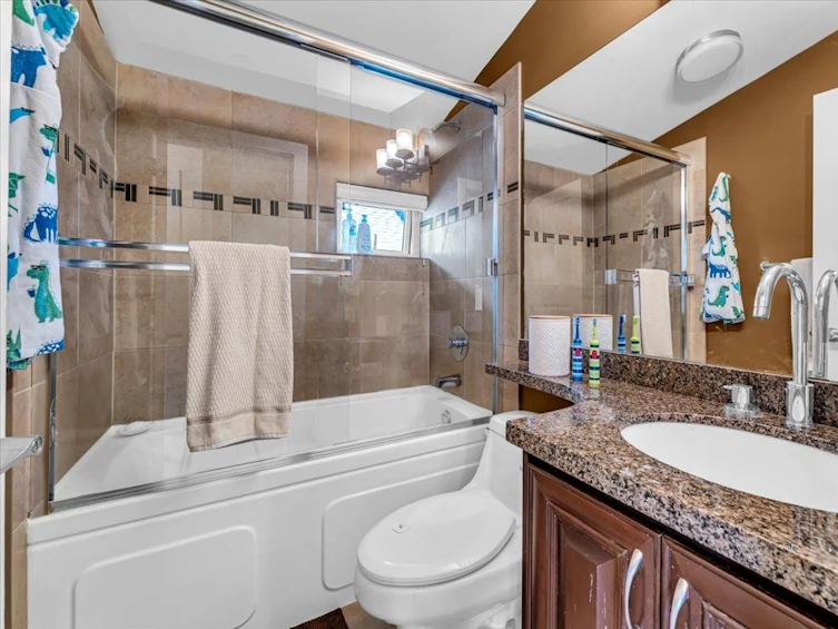 1-215 East 4th Street, North Vancouver, BC, V7L 1J1 - 28