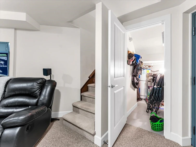 1-215 East 4th Street, North Vancouver, BC, V7L 1J1 - 33