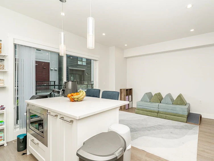 183-2277 Oak Meadows, Surrey, BC, V3Z 0W6 - 11