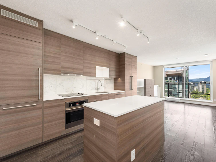 2707-13398 104 Avenue, Surrey, BC, V3T 1V6